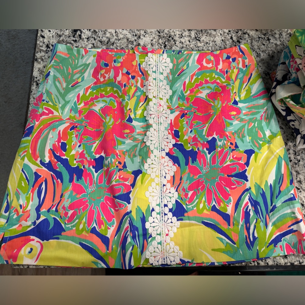 Lilly Pulitzer Rhea Skort in Casa Banana Size 6